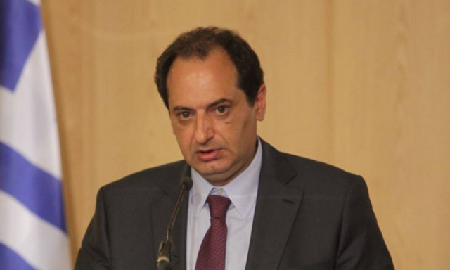 Σπίρτζης: Αυτό είναι το χρονοδιάγραμμα για τις τηλεοπτικές άδειες