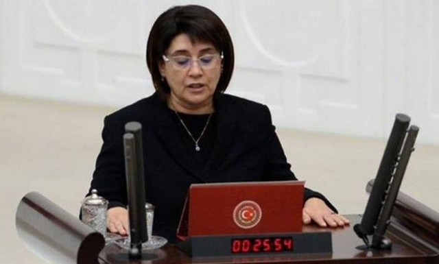 Τουρκία: Άκυρη η ορκωμοσία βουλευτίνας του HDP που μίλησε στην κουρδική γλώσσα