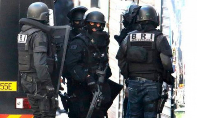 Επίθεση Παρίσι: Οι Γάλλοι αστυνομικοί θα οπλοφορούν και εκτός υπηρεσίας