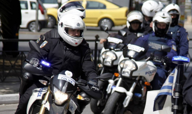 Έρευνες και στην Αττική για το κύκλωμα που προωθούσε μετανάστες από τη Λέσβο