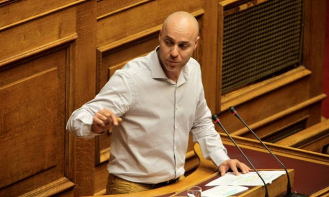 Βουλή: Ένταση μεταξύ Αμυρά και Καραθανασόπουλου: «Είσαι τραμπούκος» - «Είσαι γελοίος»