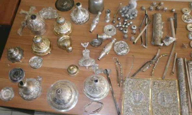 Κατερίνη: Διέρρηξαν Ιερά Μονή κι έφυγαν με λεία 13.000 ευρώ