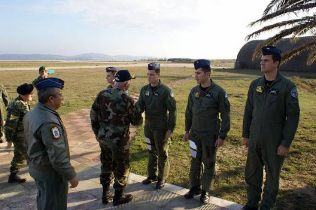 Επίσκεψη Αρχηγού ΓΕΕΘΑ στην 130ΣΜ (pics)
