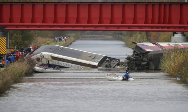 Γαλλία: Υπερβολική ταχύτητα η αιτία για τον εκτροχιασμό της αμαξοστοιχίας υψηλής ταχύτητας TGV