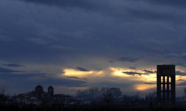 Καιρός για όλα τα... γούστα: Υψηλές θερμοκρασίες, βροχές και σκόνη την Τρίτη (24/11)