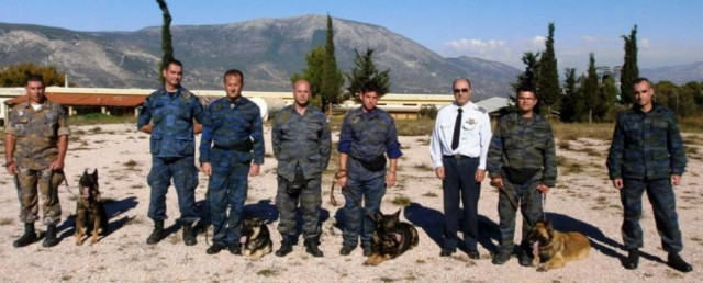 Απονομή Πτυχίων Ομάδας Φρουρών-σκύλων (pics)