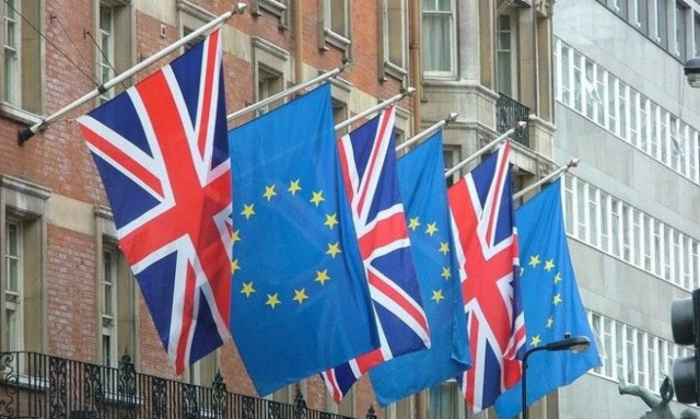 Υπέρ του Brexit η πλειονότητα των Βρετανών