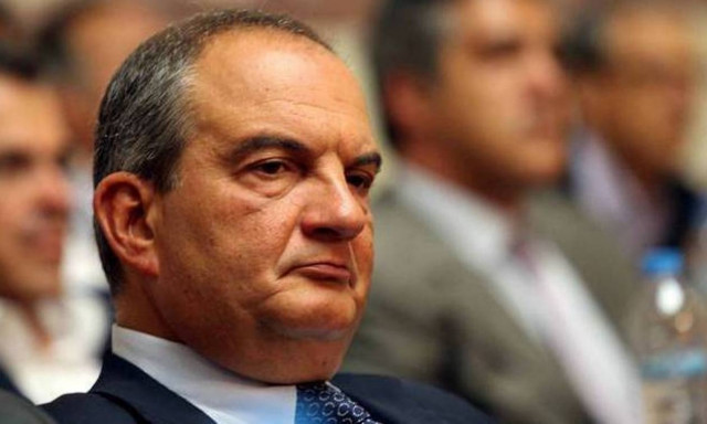 Παρέμβαση Καραμανλή ζητούν εκατό στελέχη της ΝΔ