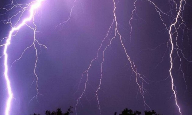 Κακοκαιρία: Ισχυρές καταιγίδες πλήττουν την Αττική