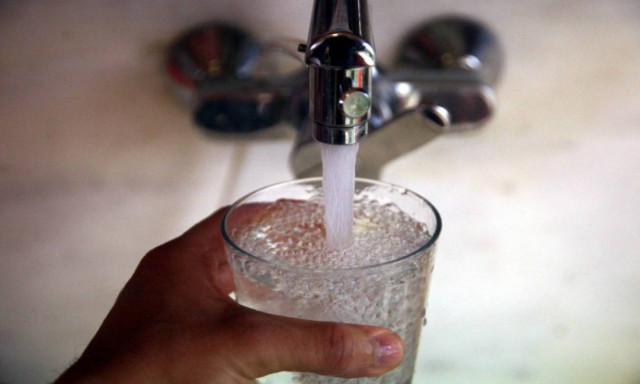 Δύο διεθνείς διαγωνισμοί για τη μεταφορά νερού στα νησιά