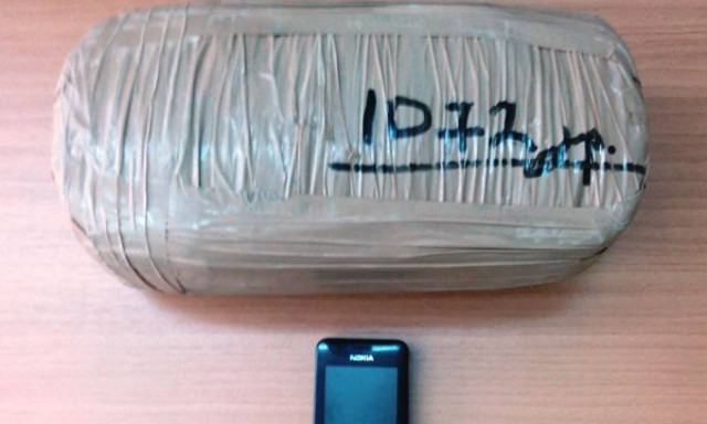 Πάτρα: Έκρυψε ένα κιλό κάνναβης στον κινητήρα του αυτοκινήτου