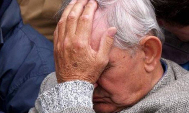 Συνταξιούχοι: Σταματήστε να κόβετε τις συντάξεις μας!