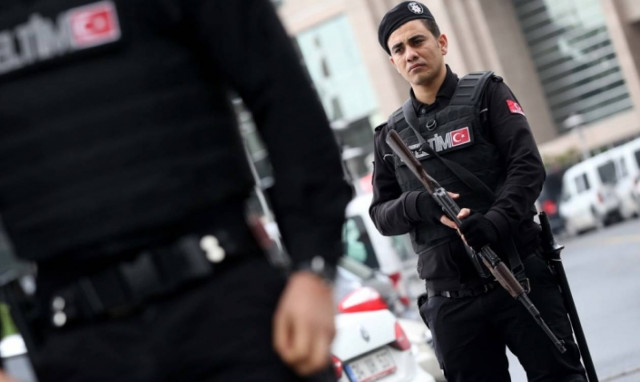 Τουρκία: Συνέλαβαν δημοσιογράφους που αποκάλυψαν πως οι μυστικές υπηρεσίες έστελναν όπλα στη Συρία