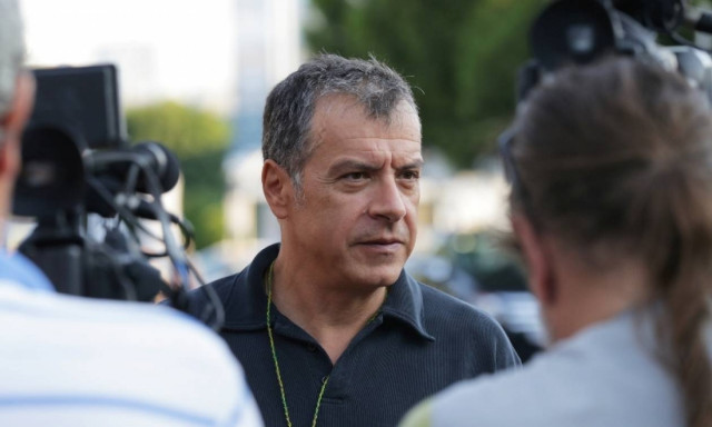 Θεοδωράκης: Δεν θα βοηθήσουμε την ανερμάτιστη πολιτική Τσίπρα – Καμμένου