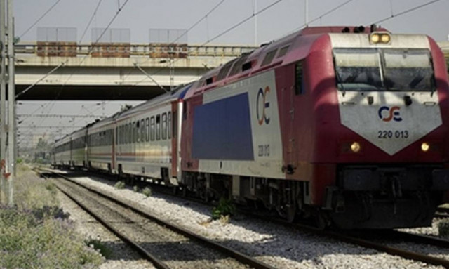 Αμαξοστοιχία παρέσυρε γυναίκα στους Αγίους Αναργύρους