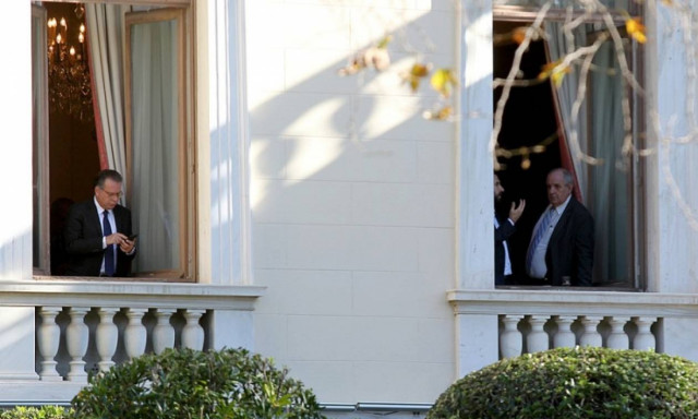 Άγριος καυγάς Κουμουτσάκου – Κουίκ στο Προεδρικό Μέγαρο