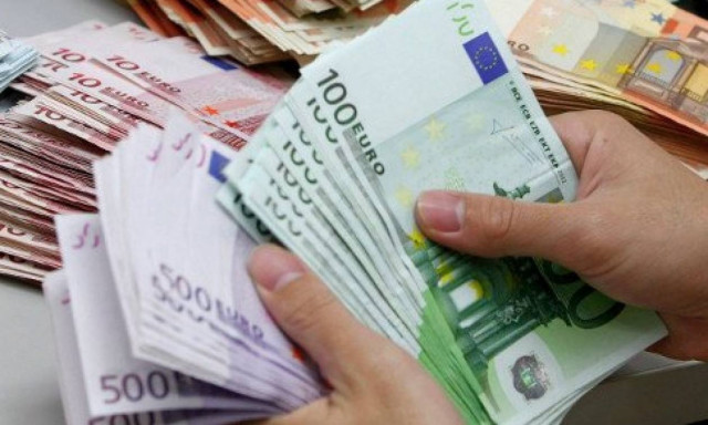 Δώρο Χριστουγέννων: Ποιοι το δικαιούνται, πότε θα καταβληθεί