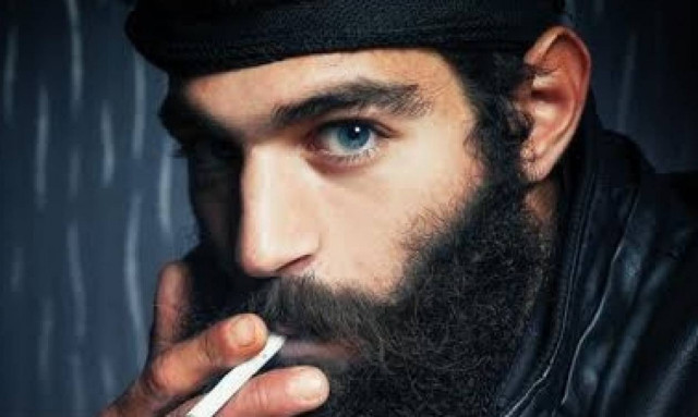 Ο sexy Κρητικός τελικά υπέκυψε κι έκανε φωτογράφηση...