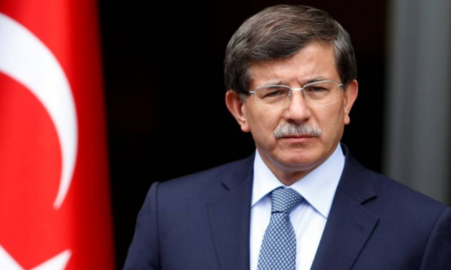 Ο Νταβούτογλου προκαλεί τον Πούτιν: Αμυντική κίνηση η κατάρριψη του αεροσκάφους