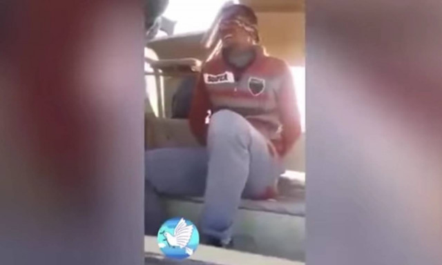 Αδίστακτος τζιχαντιστής κλαίει σαν... μωρό όταν συλλαμβάνεται από Κούρδους (video)