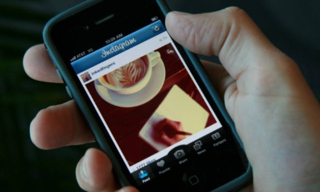 «Έπεσε» το instagram