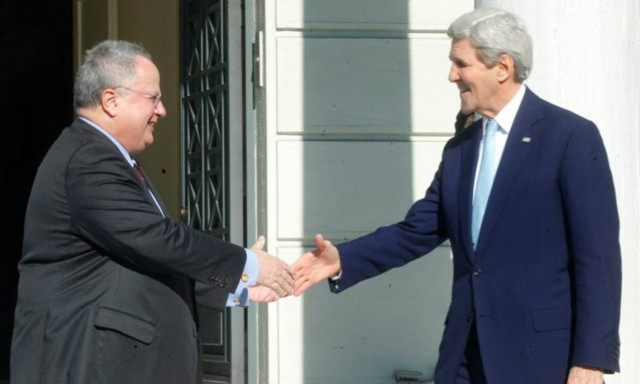 Σε εξέλιξη η συνάντηση Κέρι - Κοτζιά