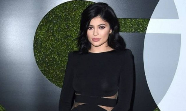 Έχει αποκτήσει το τέλειο κορμί: Δείτε την Kylie Jenner μέσα στο σέξι φόρεμά της