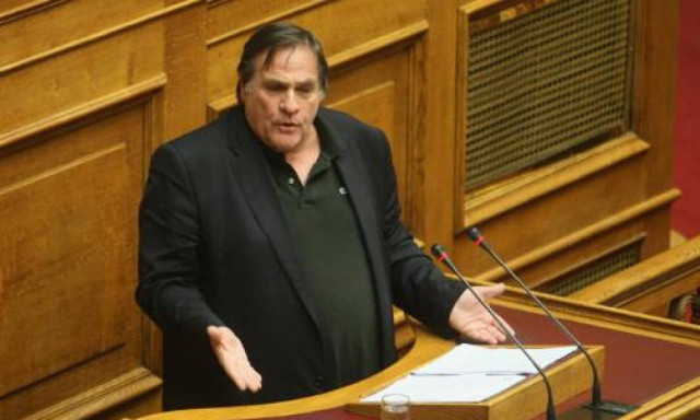 Δήλωση-σοκ Τσουκαλά: Αποκάλεσε «ψητό» το νεκρό μετανάστη στην Ειδομένη (video)