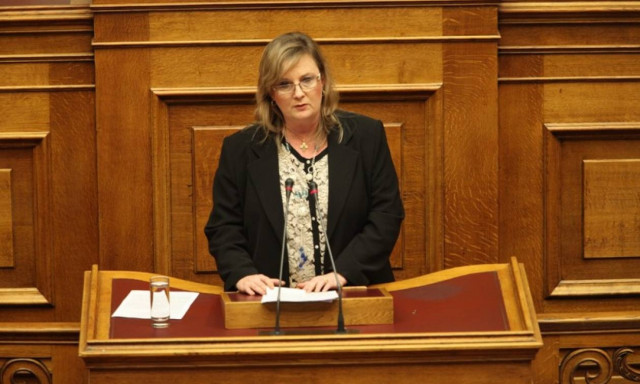 Ξουλίδου για Καμμένο: Λίγος και φθηνός!