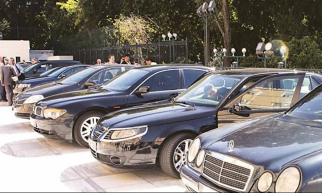 «Ναι» στις λιμουζίνες είπαν οι βουλευτές του ΣΥΡΙΖΑ για τις μετακινήσεις τους