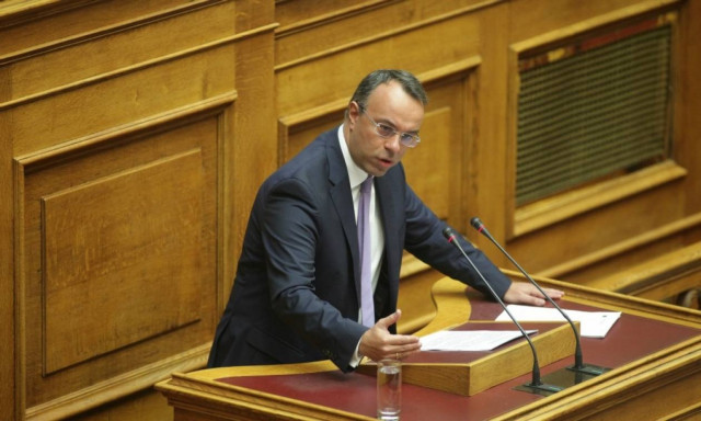 Προϋπολογισμός 2016 - Σταϊκούρας: Το 2016 θα είναι χειρότερο από το 2015 (vid)