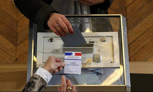 Γαλλία - Περιφερειακές εκλογές: Συγκροτούν «ρεπουμπλικανικό φράγμα» στην Ακροδεξιά