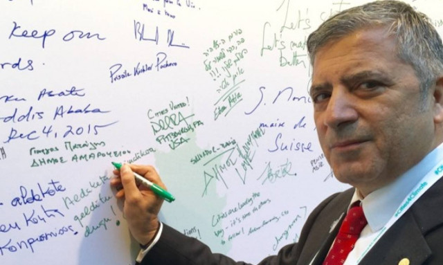 Η ΚΕΔΕ υπέγραψε στο Παρίσι τη Διακήρυξη των Πόλεων για το Κλίμα