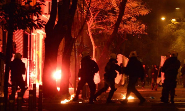 Νύχτα επεισοδίων στα Εξάρχεια