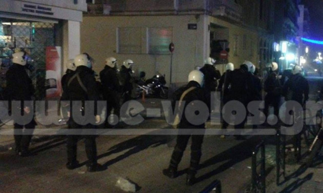 Επέτειος Γρηγορόπουλου: Επεισόδια και στο Βόλο (pics)