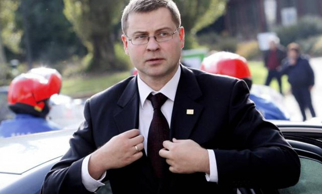 Eurogroup - Ντομπρόβσκις: Ρύθμιση του συνταξιοδοτικού και μετά αξιολόγηση