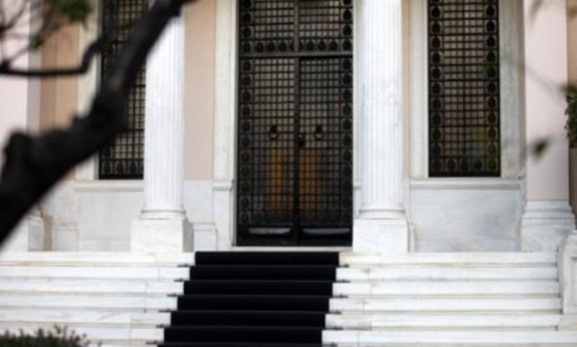 Σε ενίσχυση συνεργασιών προσδοκά το Μαξίμου από την επίσκεψη Σίσι και την Τριμερή