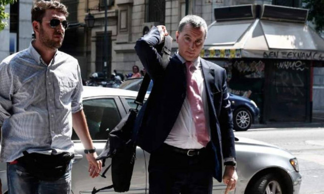 Ο Κοστέλο εκβιάζει την Αθήνα!