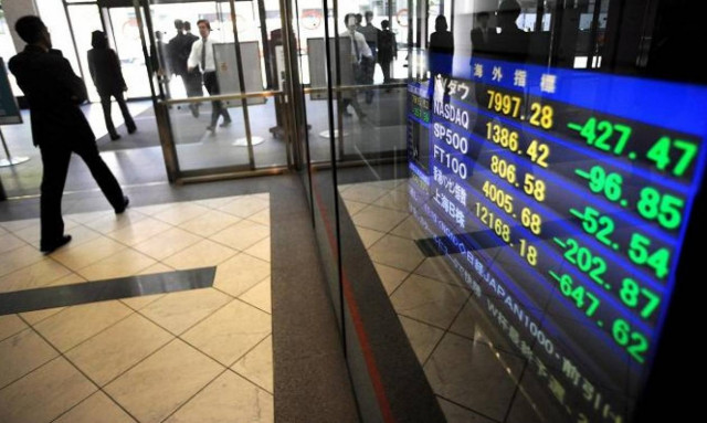 Παράταση της απαγόρευσης ανοιχτών πωλήσεων επί των τραπεζικών μετοχών έως 21/12