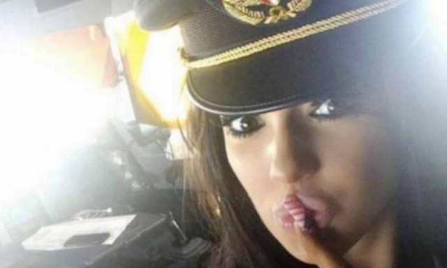 Πιλότος «ανατίναξε» το πιλοτήριο με σεξοβόμβα και... απολύθηκε! (photos)