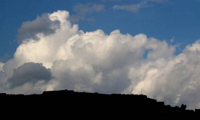 Με συννεφιά και πτώση της θερμοκρασίας ο καιρός της Πέμπτης - Δείτε που θα βρέξει (pics)