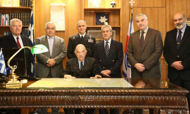 Επίσκεψη Επιτίμων Αρχηγών ΓΕΝ στο Γενικό Επιτελείο Ναυτικού