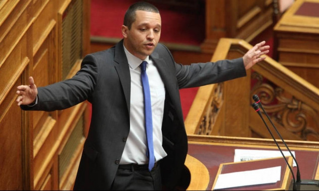 Κασιδιάρης: Ηλίθιος ο Τσίπρας – Πουλημένοι να πάτε στους Πακιστανούς (vid)