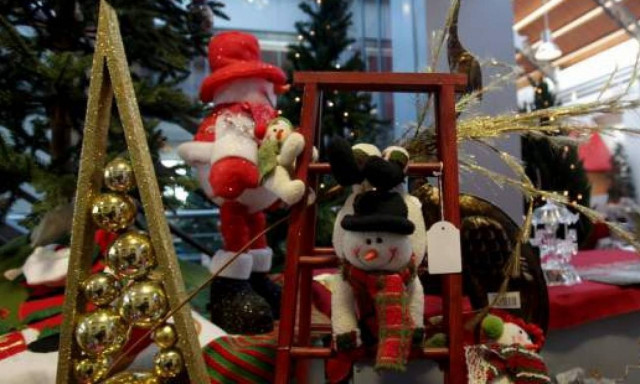 Χριστούγεννα 2015: Πανελλαδική απεργία στα καταστήματα την Κυριακή 13 Δεκεμβρίου