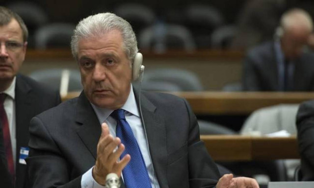 Αβραμόπουλος: Ιταλία και Ελλάδα δεν μπορούν να προχωρήσουν μόνες τους στην αναδιανομή προσφύγων