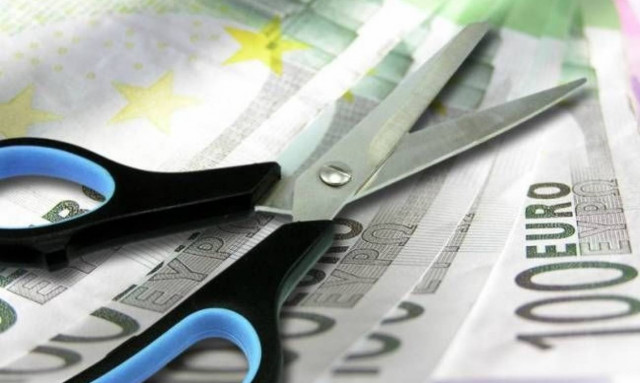 Την πλήρη κατάργηση του εφάπαξ θέλουν οι δανειστές!