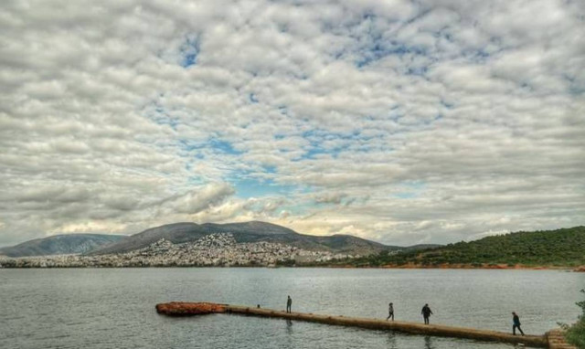 Συννεφιασμένος ο καιρός της Δευτέρας με μικρή άνοδο της θερμοκρασίας (pics)