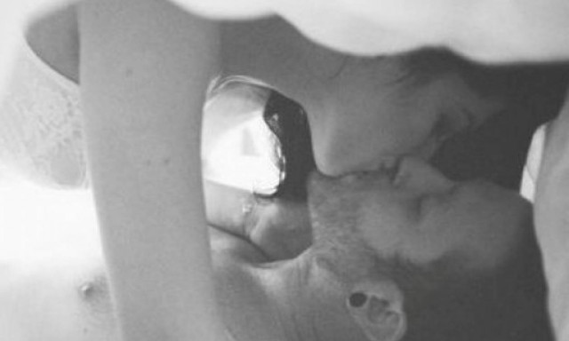 Πέντε δοκιμασμένοι τρόποι για να τον κάνεις να σε θέλει σαν τρελός