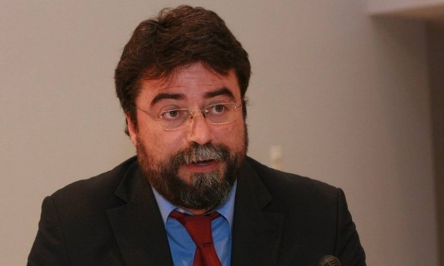 Ξυλοκόπησαν τον Βασίλη Οικονόμου στα Εξάρχεια