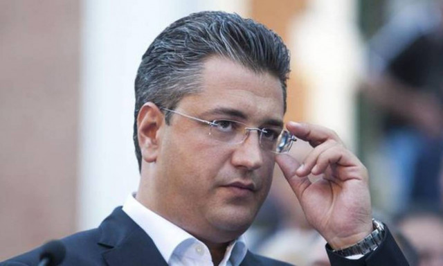 Στα... γραφεία του ΣΥΡΙΖΑ ο Τζιτζικώστας! (pics)